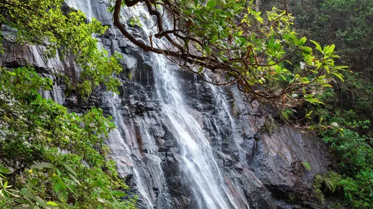 October travel destinations