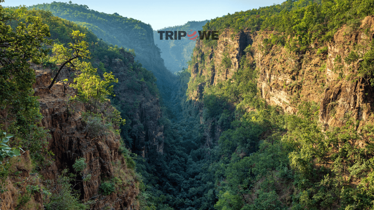  Pachmarhi , India